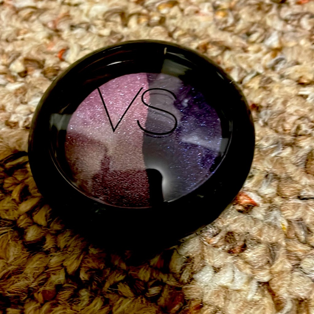 NEW never used Victoria’s Secret eyeshadow duo eyeshadow.
